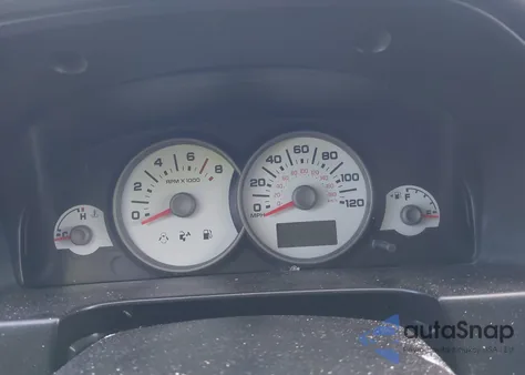 2006 Ford Escape Xls z USA, uszkodzony, nr VIN 1FMCU02Z76KC05143